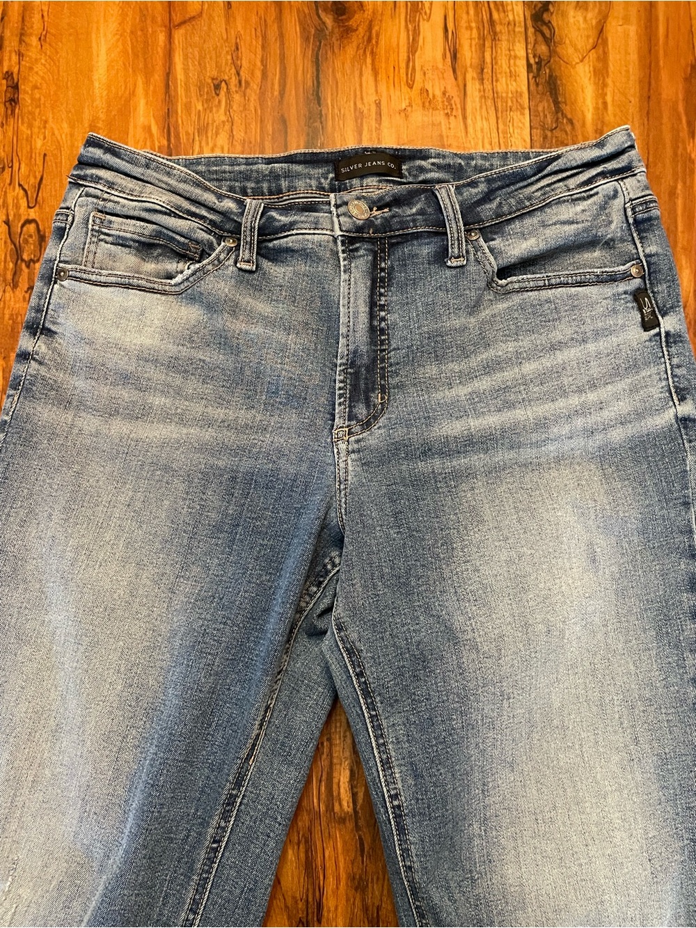 Silver Jeans Women's Light Blue Mid-Rise Distressed Stretch Jeans 31/27